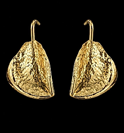 Gold Renkli Çekiç Dokulu Yaprak Formlu Tasarım Küpe