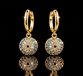 Gold Renk Mavi ve Beyaz Taşlı nazar boncuklu Küre Sallantılı Halka Küpe