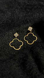 Yonca model gold sallantılı küpe