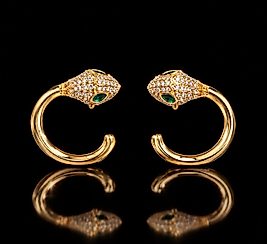 Gold Renk Yeşil Gözlü Taş İşlemeli Yılan Figürlü Açık Halka Küpe